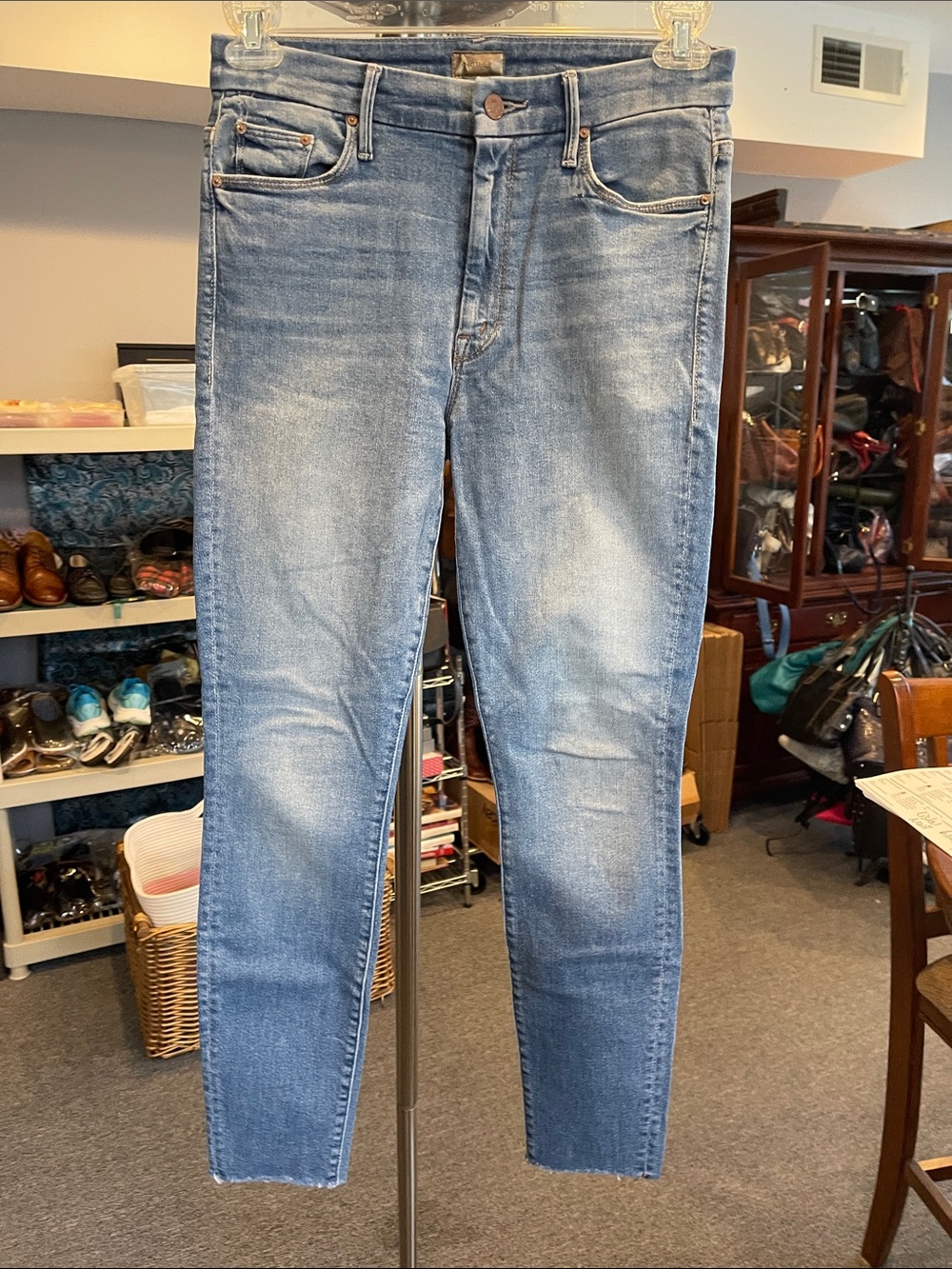 MOTHER High Waisted Looker Ankle Fray: size 28, Shoot to Thrill wash, Normcore.